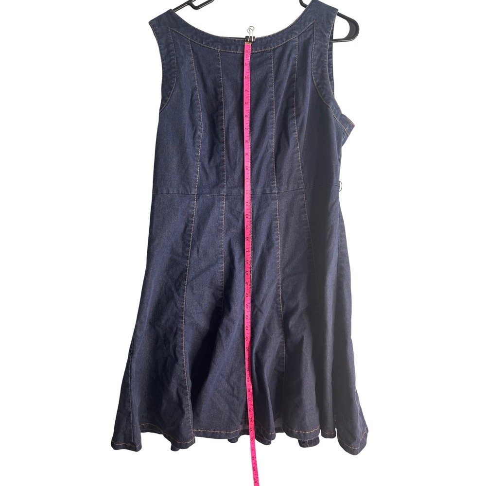 Cute dress!! Harve Benard Signature Denim Dress Womens 14 Sleeveless Fit Flare
